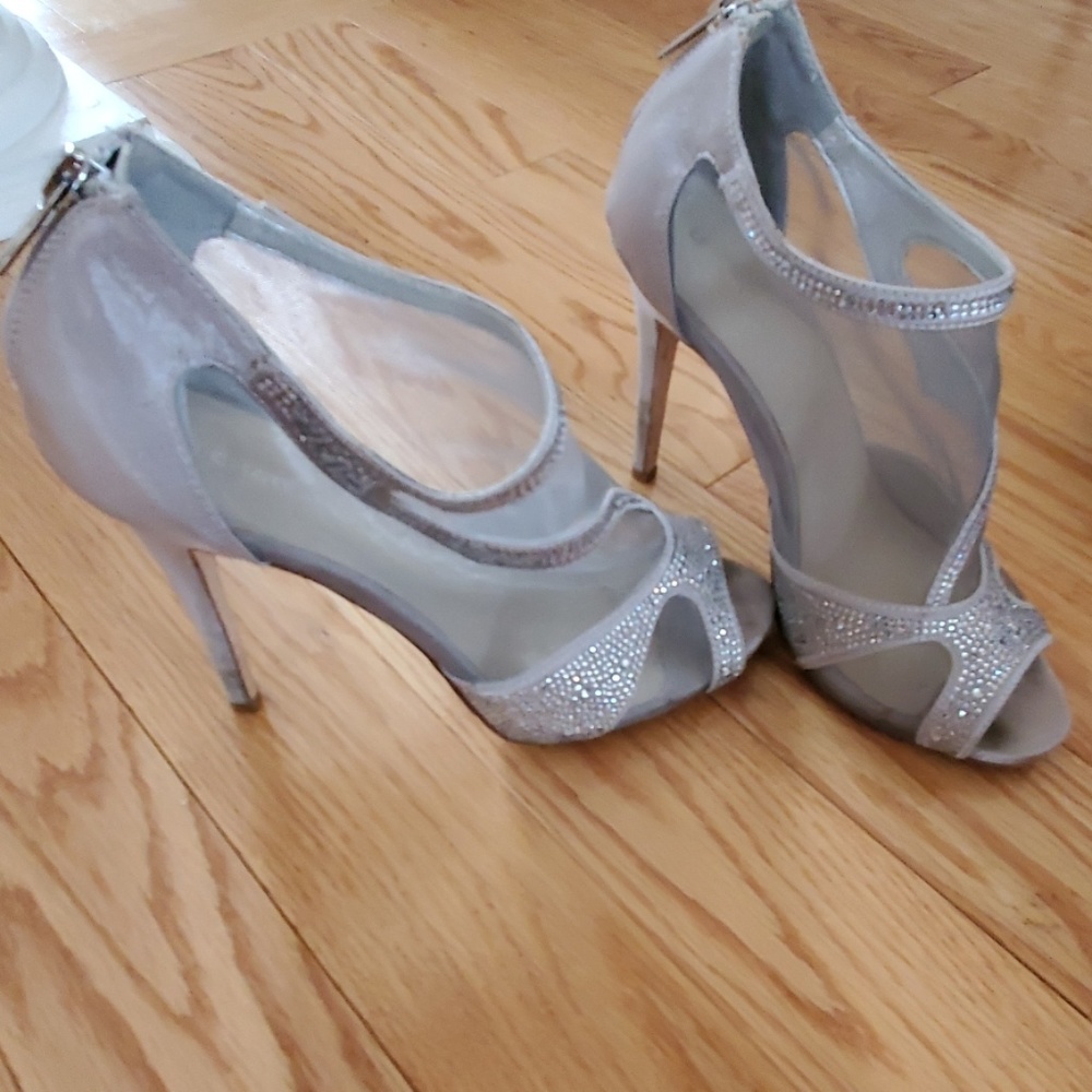 Fancy Heels - Picture 3 of 3